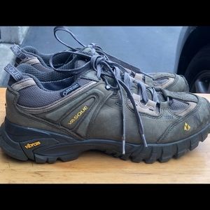 Vasque Gore-Tex Men's Vibram Olive Green Hiking Boots 7068M Size 8M